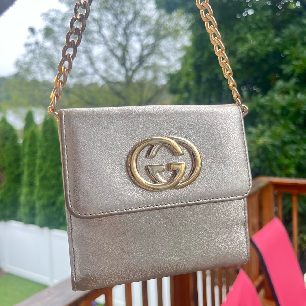 Gucci Interlocking Wallet with Unbranded Chain  GUC